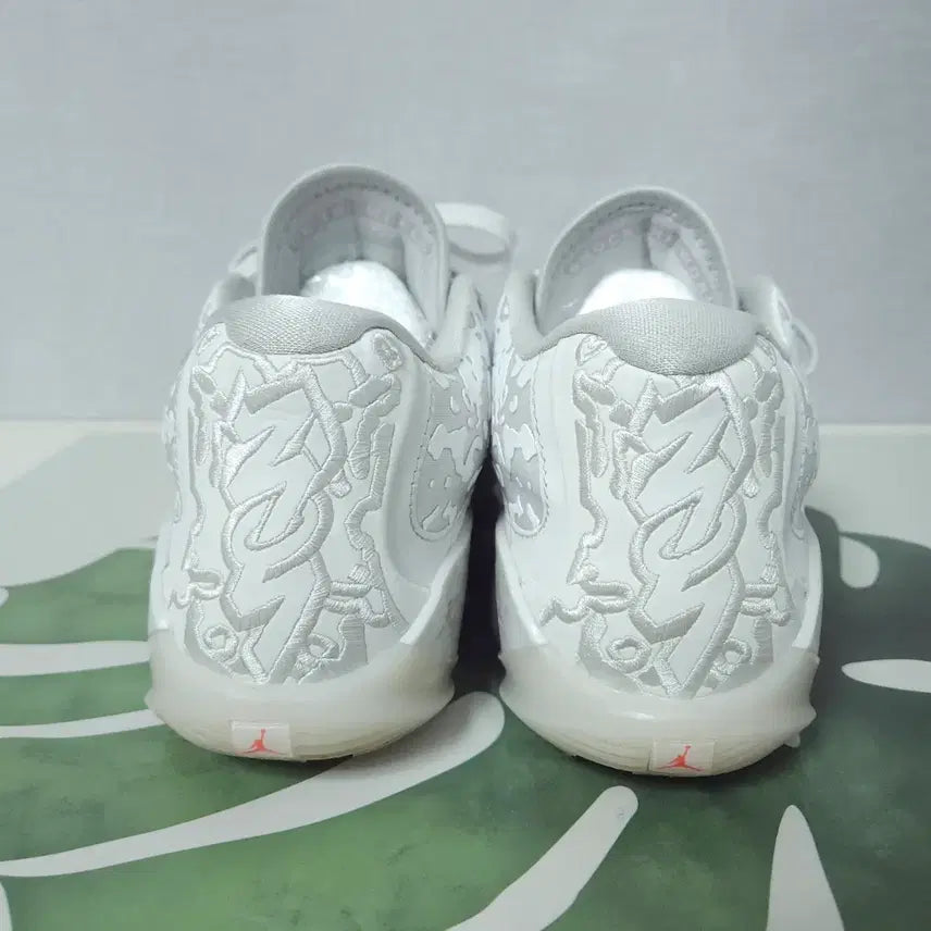 [BUNJANG] Nike Zion 3 White Basketball Shoes / 250)나이키 자이언 3 화이트 농구화