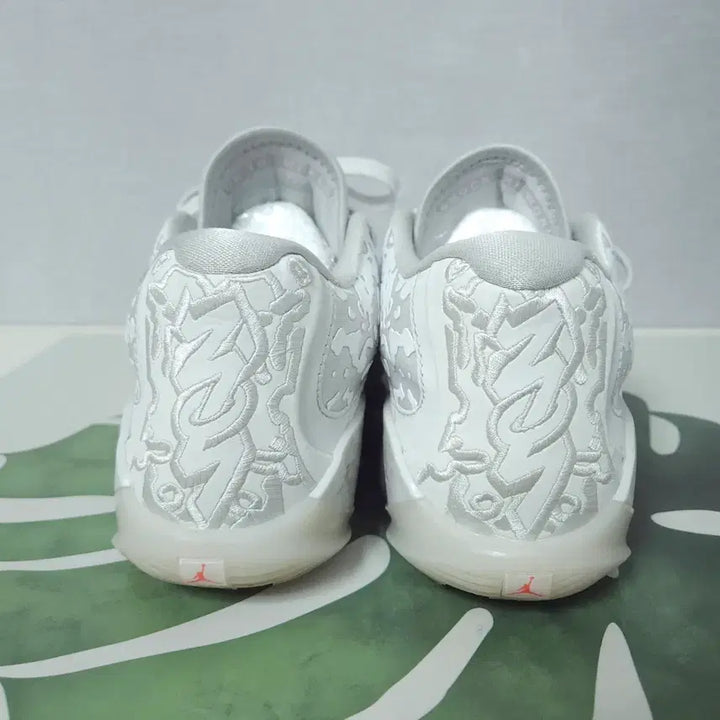 [BUNJANG] Nike Zion 3 White Basketball Shoes / 250)나이키 자이언 3 화이트 농구화