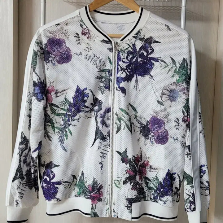 [SOLD OUT] BESTI BELLI 플라워 패턴 집업 자켓 55