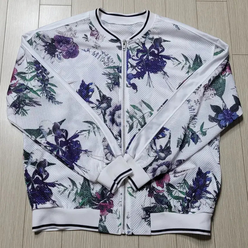 [SOLD OUT] BESTI BELLI 플라워 패턴 집업 자켓 55