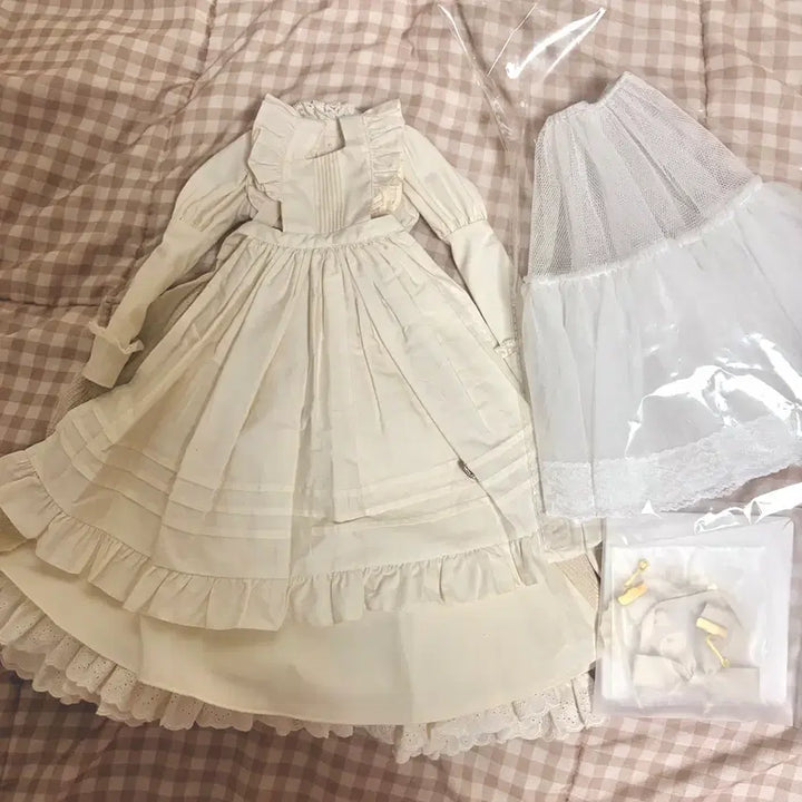 [BUNJANG] melodyC Candy Maid Long White Dress / melodyC sd candy maid 멜로디씨 sd 캔디메이드