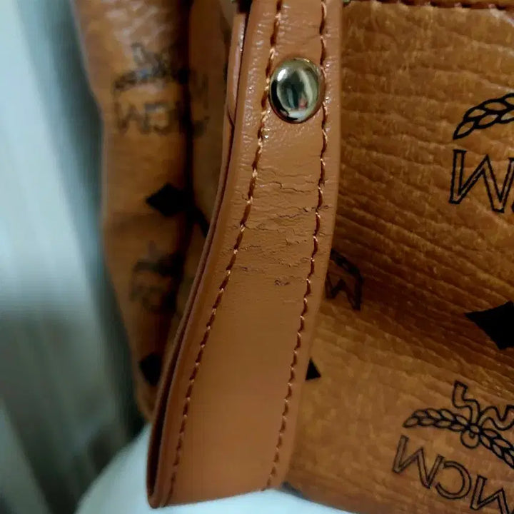 [SOLD OUT] 정품)MCM 엠씨엠 브라운 스터드 백팩