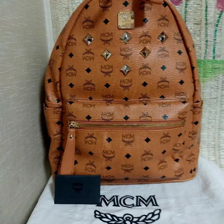 [SOLD OUT] 정품)MCM 엠씨엠 브라운 스터드 백팩