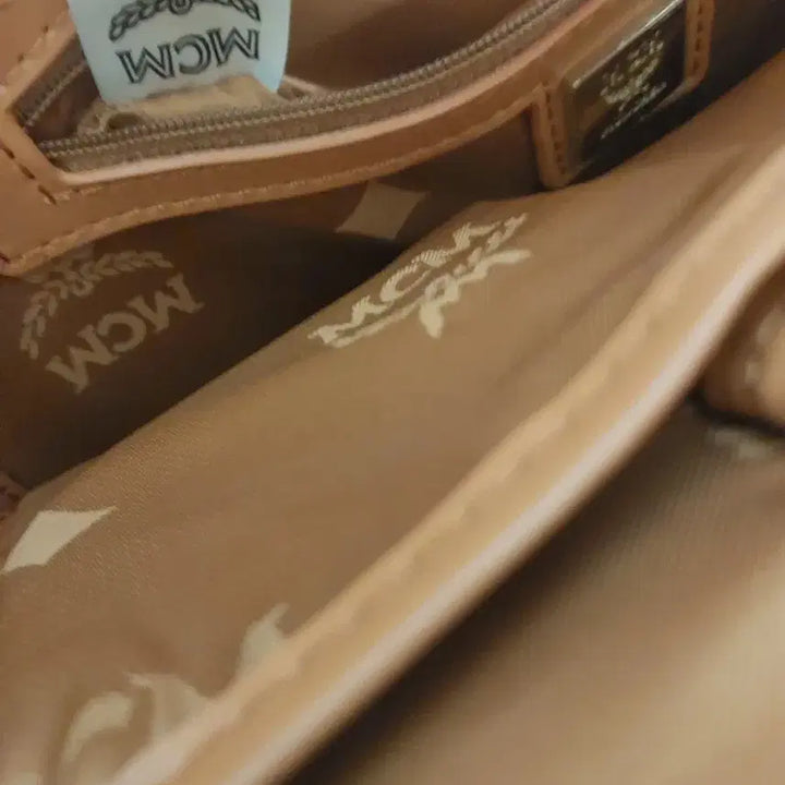 [SOLD OUT] 정품)MCM 엠씨엠 브라운 스터드 백팩