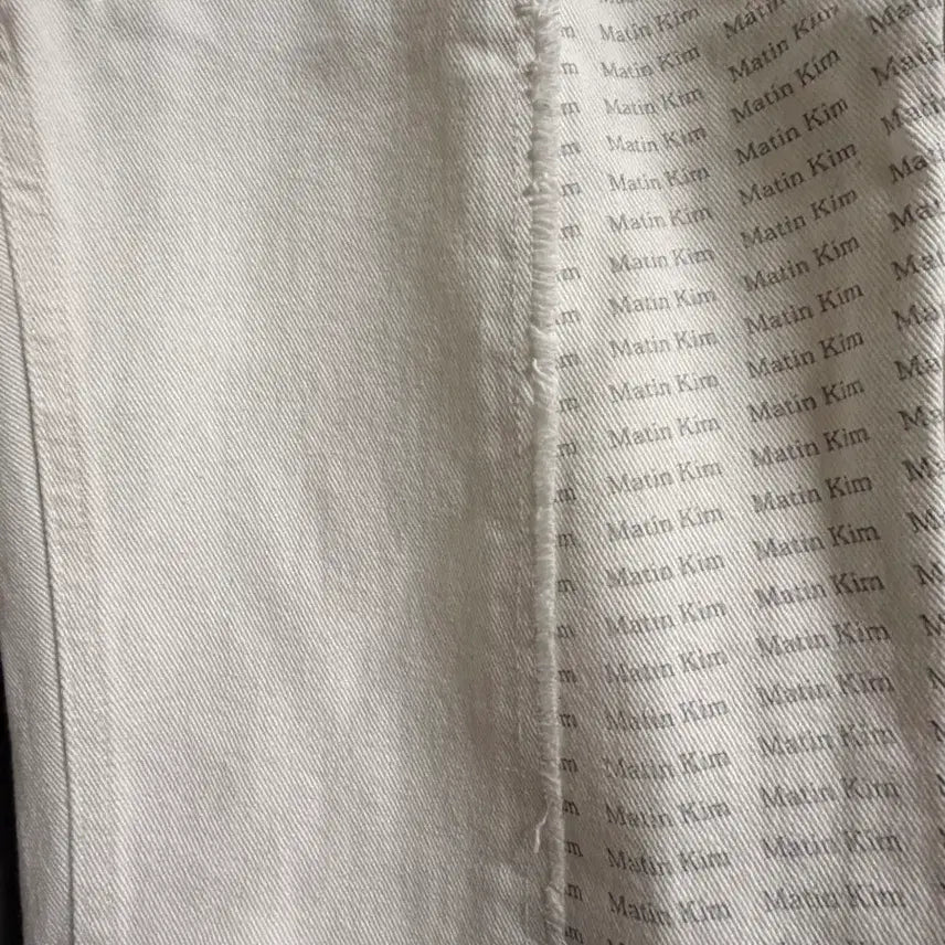 [SOLD OUT] 마뗑킴 바지 curve detail pants 급처!!! (정가 13만원