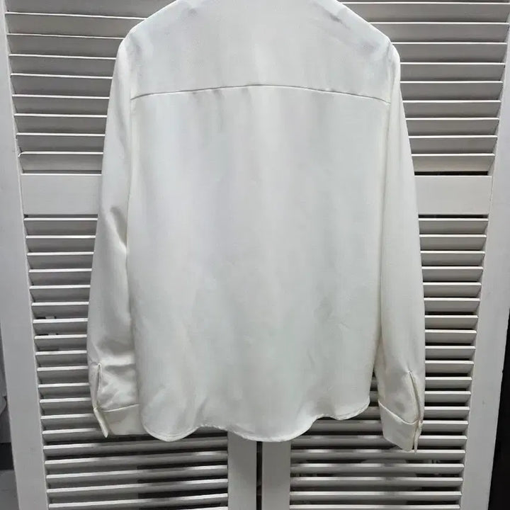 [SOLD OUT] 리스트 LIST  타이넥 블라우스