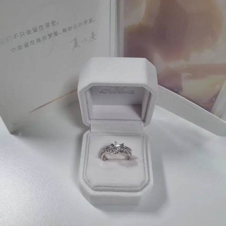 [BUNJANG] House of Joo Engagement Ring / 하우주 결혼 반지 판매합니다