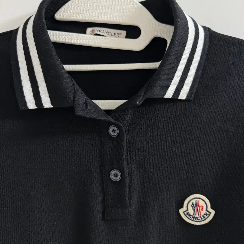 [SOLD OUT] 몽클레어 블랙 여성 폴로티셔츠