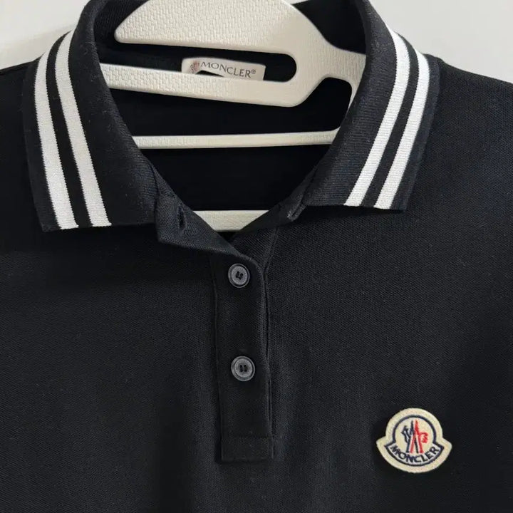 [SOLD OUT] 몽클레어 블랙 여성 폴로티셔츠