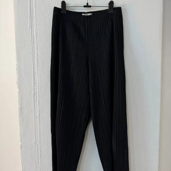 [SOLD OUT] 이세이 미야케 플리츠 플리즈 팬츠