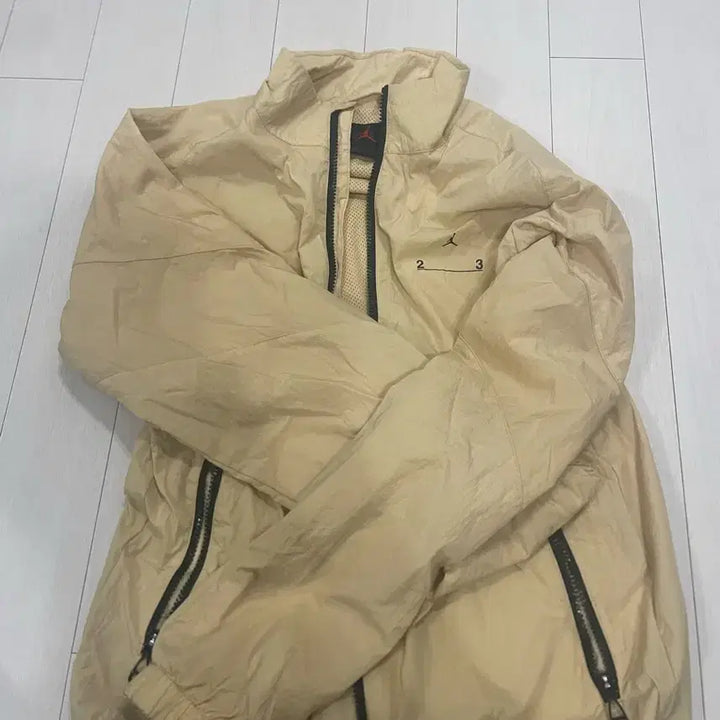 [BUNJANG] Nike Jordan Windbreaker Beige L / 나이키 조던 바람막이 L