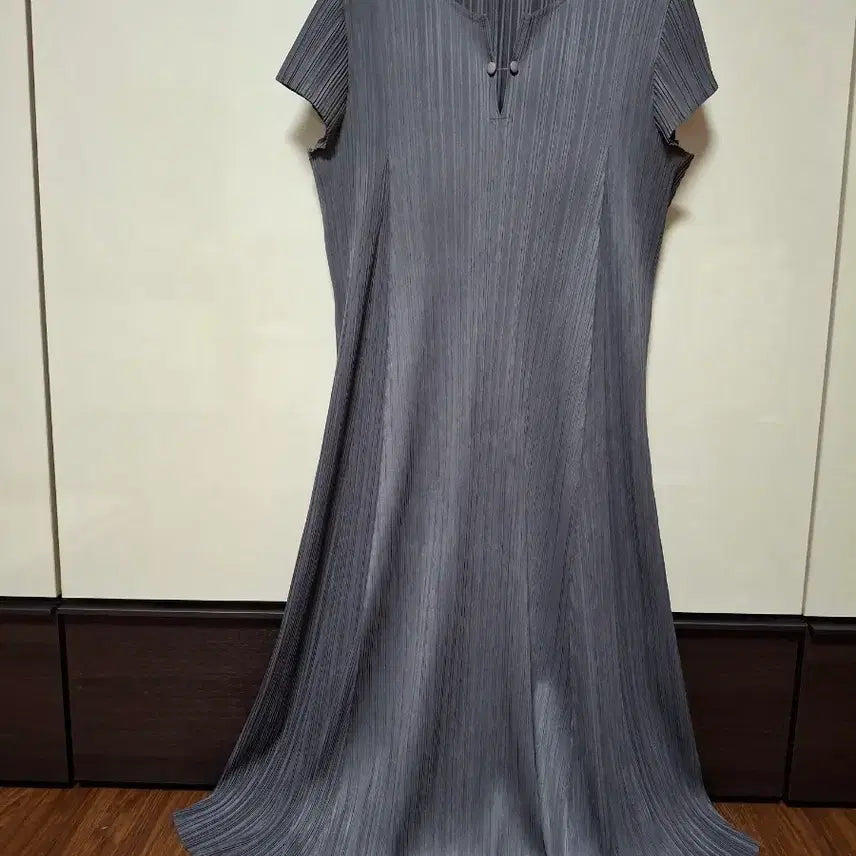 [BUNJANG] Pleats Me Midi Dress / 플리츠미 원피스   55   66날씬77