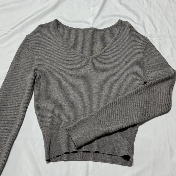 [BUNJANG] V-Neck Ribbed Knit Sweater / 브이넥 골지 니트