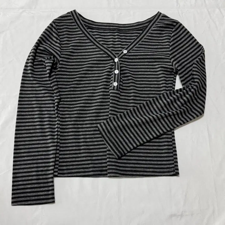 [BUNJANG] Two-Way Stripe Long Sleeve T-Shirt / 투웨이 스트라이프 긴팔 티셔츠