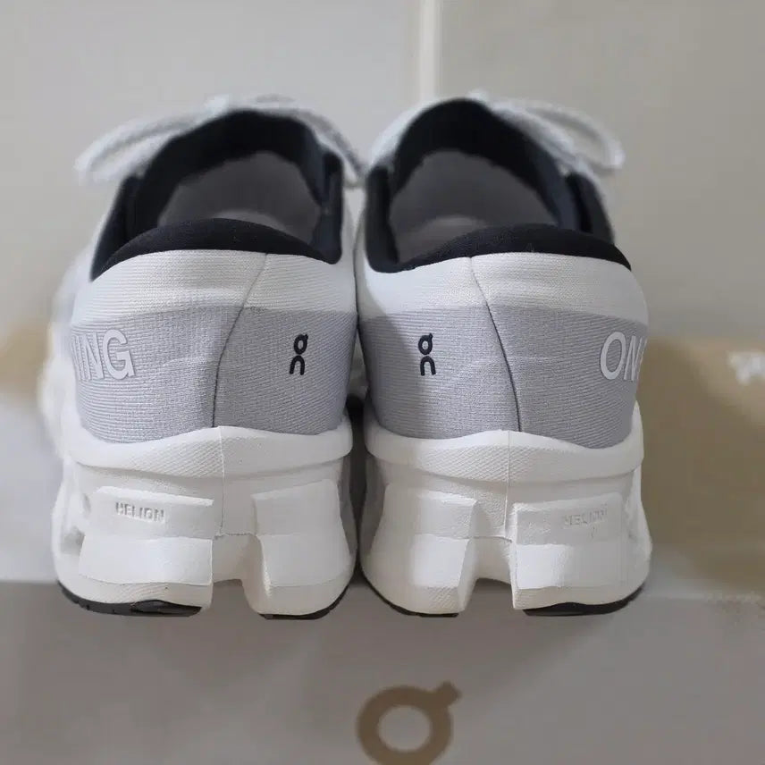 [SOLD OUT] 온러닝 클라우드 몬스터3  270mm