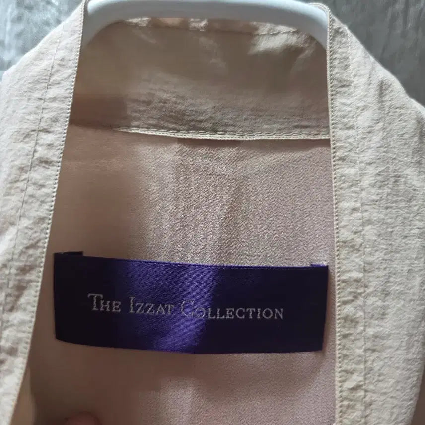[BUNJANG] The Izzat Beige Midi Dress / 더아이잣 원피스