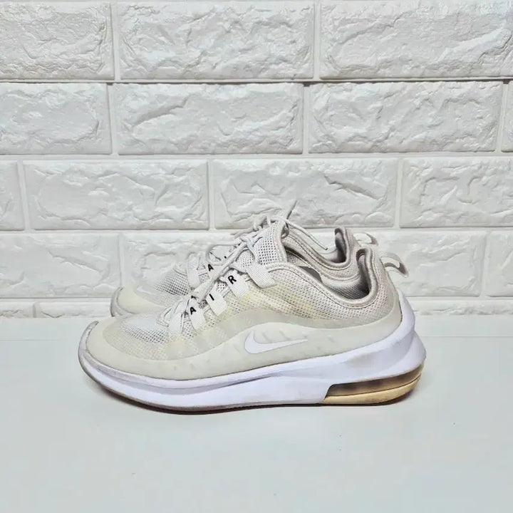 [BUNJANG] Nike Air Max Axis Running Shoes (235mm) / 나이키 에어맥스 엑시스 런닝화 운동화 235mm