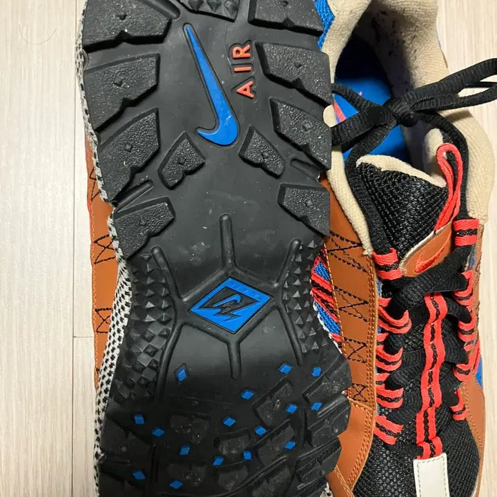 [BUNJANG] Nike Humara 275 Sneakers / 나이키 휴마라 275