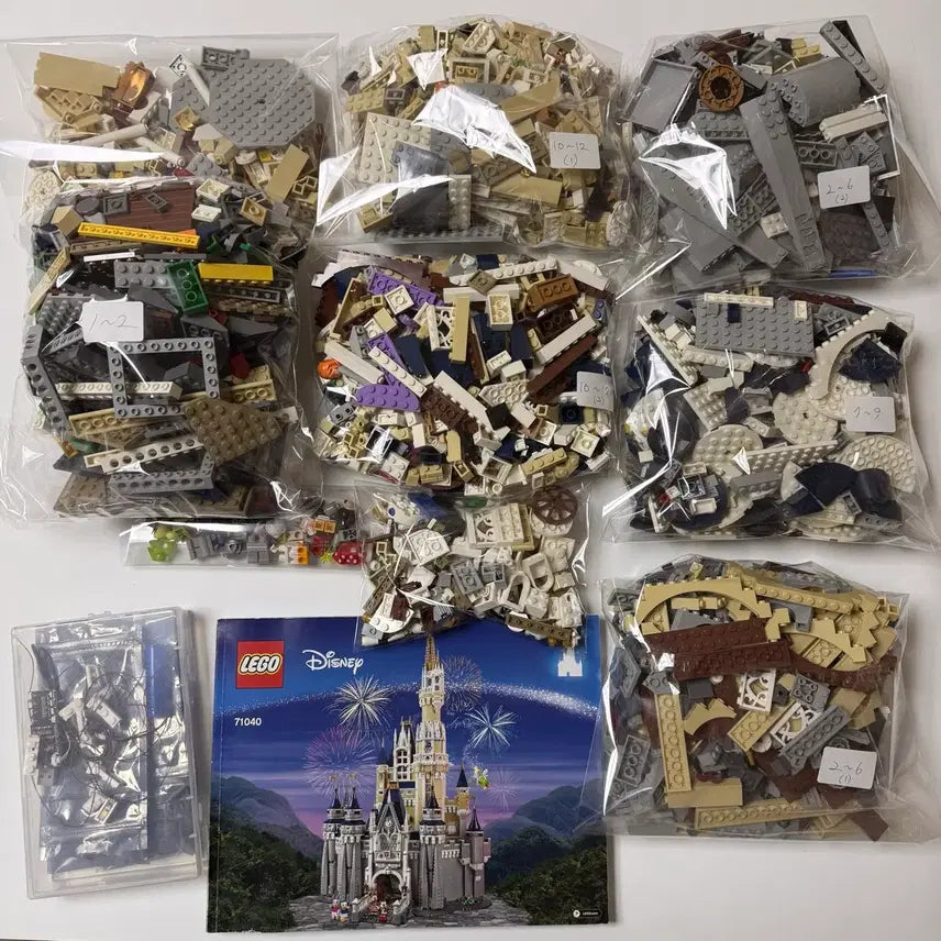 [BUNJANG] LEGO 71040 Disney Castle with Lighting Kit / 레고 71040 디즈니캐슬 + 조명 키트