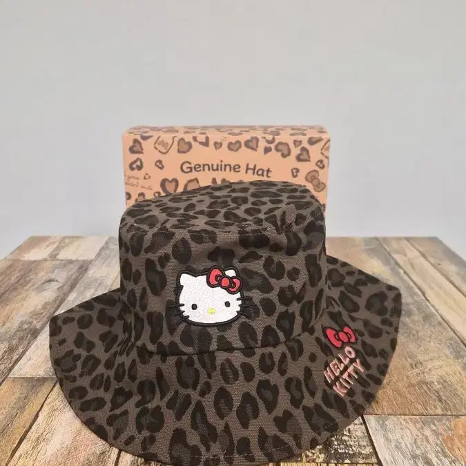 [BUNJANG] Leopard Pattern Hello Kitty Bucket Hat / 레오파드 햇 (Genuine Hat)