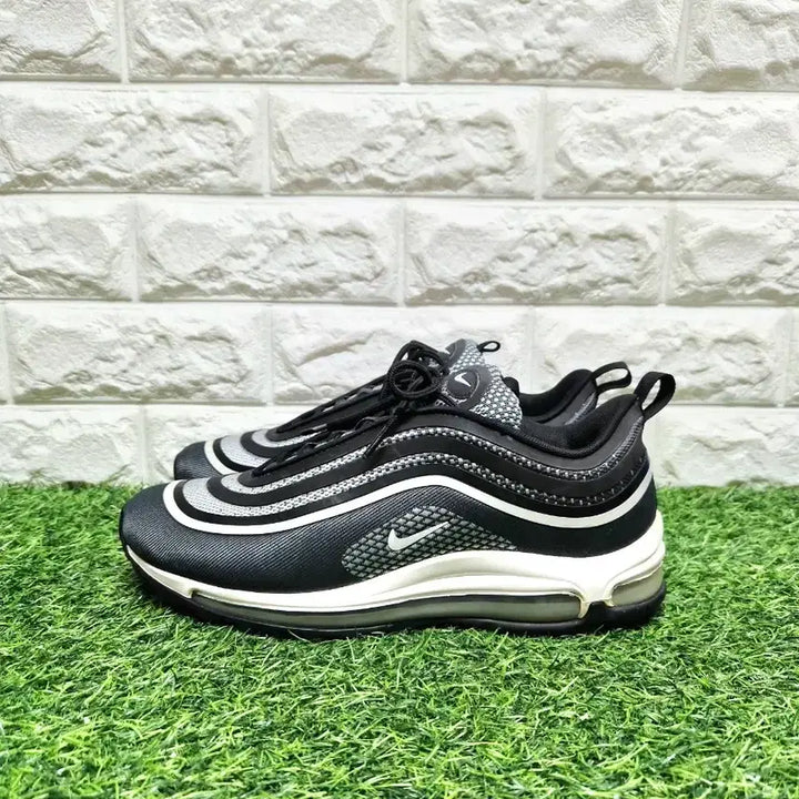 [SOLD OUT] 나이키 에어 맥스 97 울트라 17 스니커즈 운동화 270mm