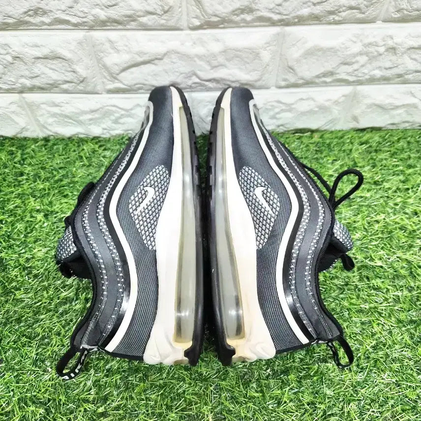 [SOLD OUT] 나이키 에어 맥스 97 울트라 17 스니커즈 운동화 270mm