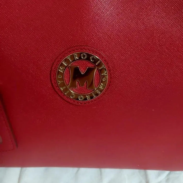 [BUNJANG] Metrocity Red Chain Shoulder Bag with Charm / 메트로시티 레드 체인 숄더백 +참장식