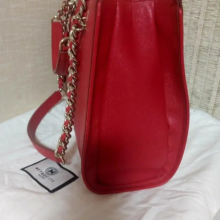 [BUNJANG] Metrocity Red Chain Shoulder Bag with Charm / 메트로시티 레드 체인 숄더백 +참장식