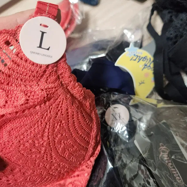 [BUNJANG] Qmomo Lace Bra Bundle Set / Qmomo 여성 레이스 브라 모음일괄