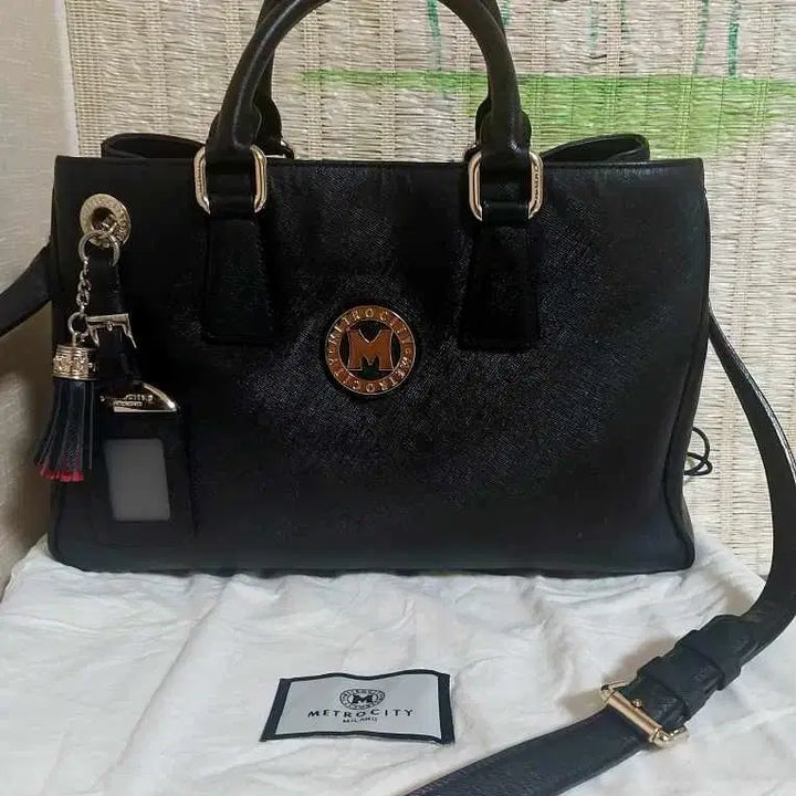 [BUNJANG] Metrocity Black 2-way Tote Shoulder Bag / 메트로시티 블랙 토트백 숄더백 2way