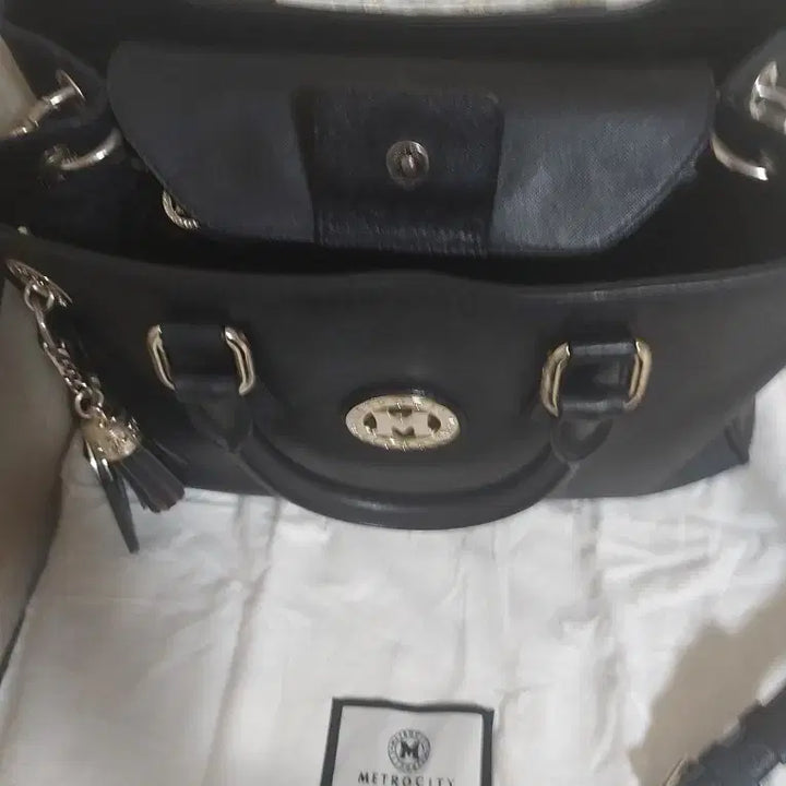 [BUNJANG] Metrocity Black 2-way Tote Shoulder Bag / 메트로시티 블랙 토트백 숄더백 2way