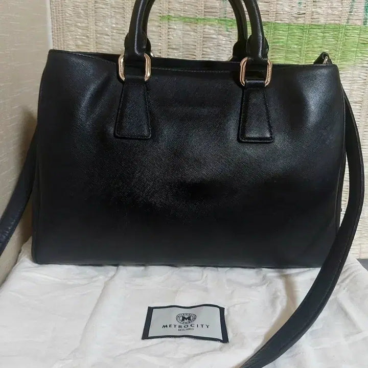 [BUNJANG] Metrocity Black 2-way Tote Shoulder Bag / 메트로시티 블랙 토트백 숄더백 2way