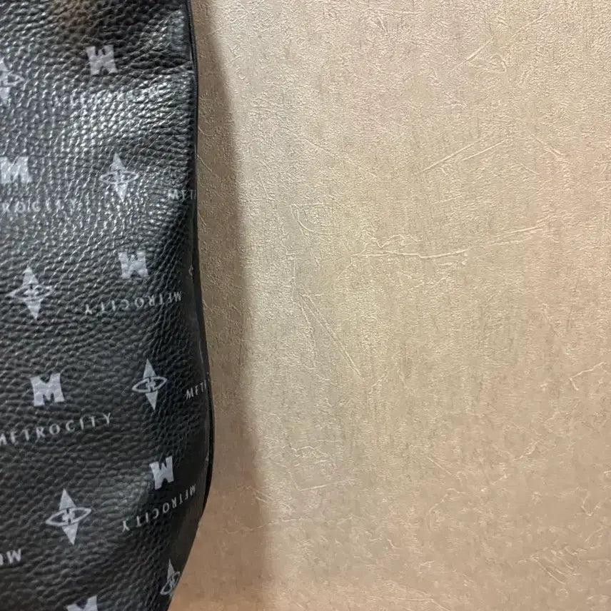 [BUNJANG] Metroc City Black Shoulder Bag / 메트로시티 블랙 숄더백 가방