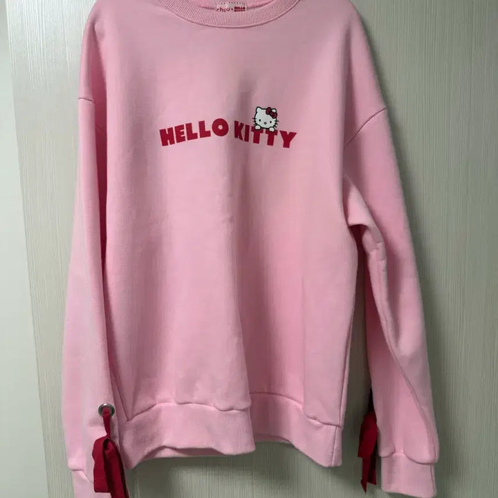[BUNJANG] Hello Kitty Chuu Collaboration Pink Ribbon Sweatshirt / 헬로키티 츄 콜라보 맨투맨 핑크 리본