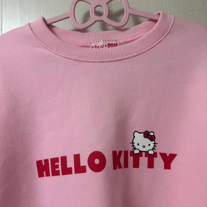 [BUNJANG] Hello Kitty Chuu Collaboration Pink Ribbon Sweatshirt / 헬로키티 츄 콜라보 맨투맨 핑크 리본