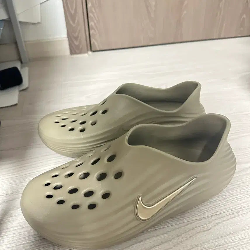 [BUNJANG] Nike ReactX Rejuvenate Khaki Sneakers / 나이키 리액트X 리주버네이트 카키 250