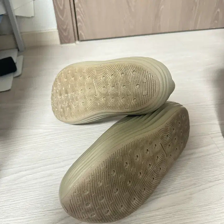 [BUNJANG] Nike ReactX Rejuvenate Khaki Sneakers / 나이키 리액트X 리주버네이트 카키 250