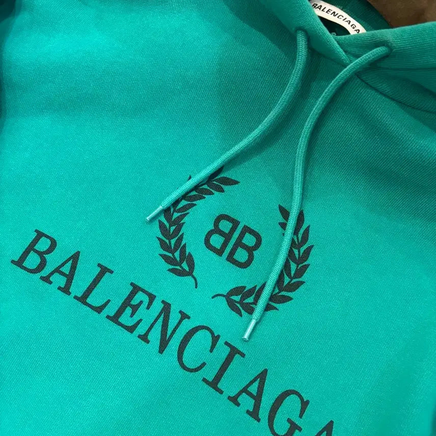 [BUNJANG] Balenciaga Laurel Logo Hoodie (Size S) / 발렌시아가 월계수 로고 후드티 S사이즈