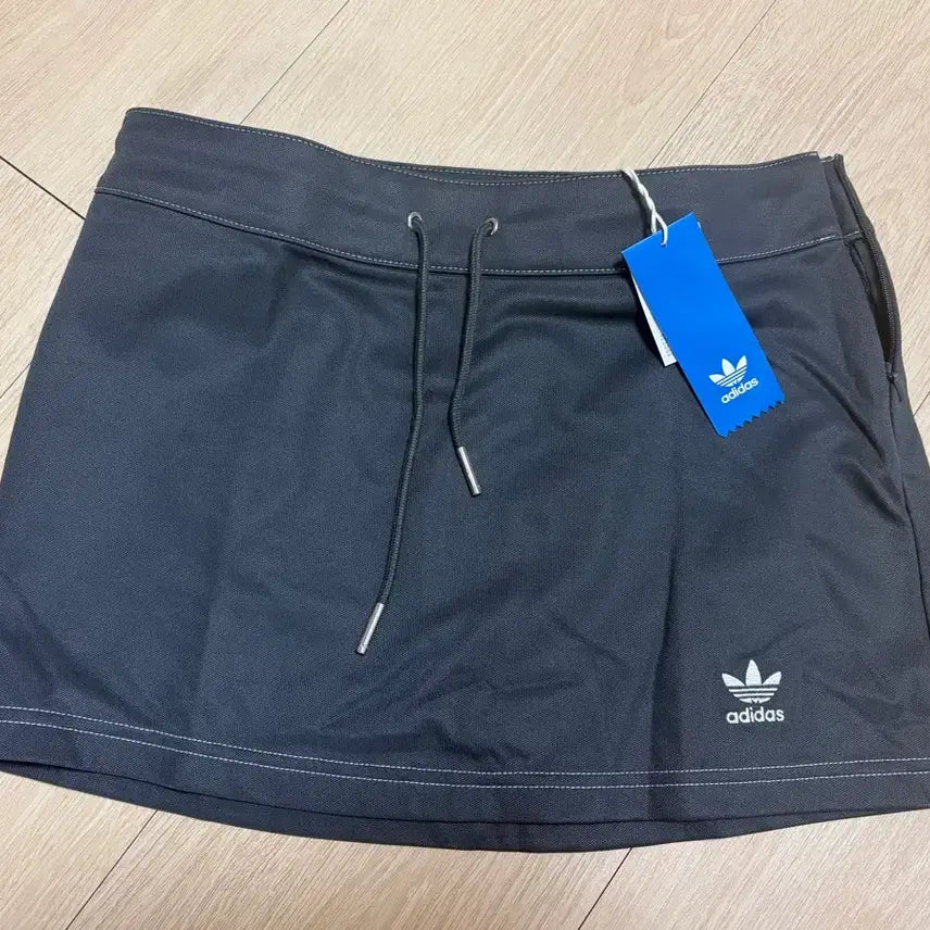 [BUNJANG] Adidas Mini Skirt / (새상품 S) 아디다스 미니스커트