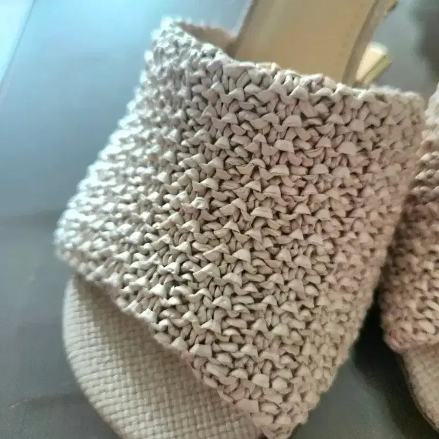 [BUNJANG] Fendi Open Toe Sandals Beige (Size 36) / 펜디 오픈토 샌들 베이지. 36사이즈(230)