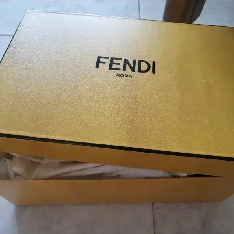 [BUNJANG] Fendi Open Toe Sandals Beige (Size 36) / 펜디 오픈토 샌들 베이지. 36사이즈(230)
