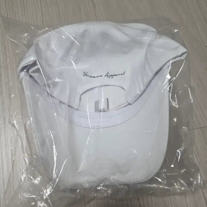 [SOLD OUT] 새상품) VERMANN 레터링 볼캡 화이트 모자
