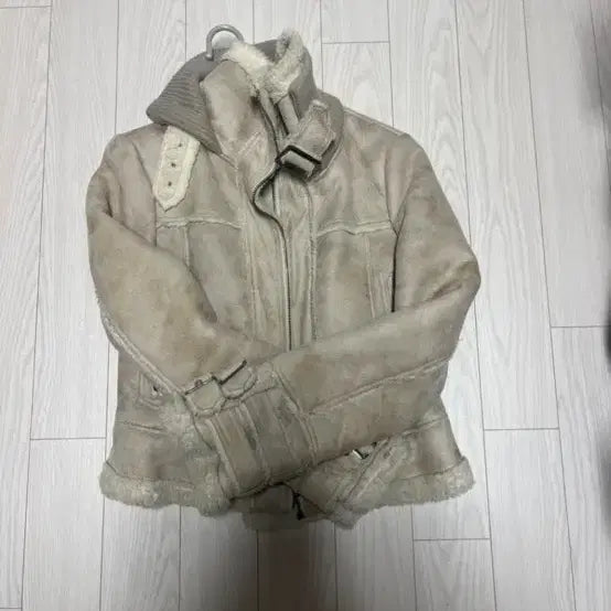 [BUNJANG] Ivory Shearling Jacket / 아이보리 무스탕 자켓