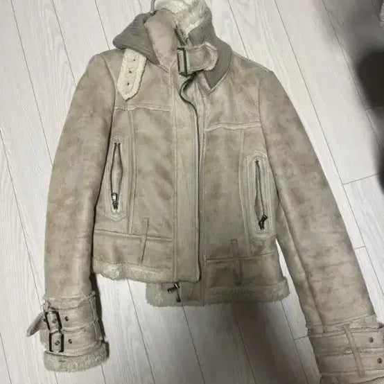 [BUNJANG] Ivory Shearling Jacket / 아이보리 무스탕 자켓