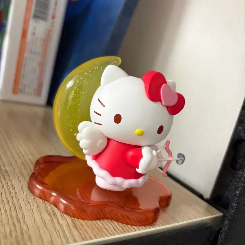 [BUNJANG] Hello Kitty Figure / 헬로키티 피규어