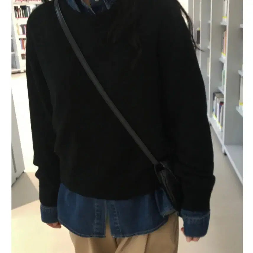 [BUNJANG] Find Foa V-Neck Knit Black / 파인드 포아 v-neck knit 블랙 브이넥 니트 에이블리 지그재그