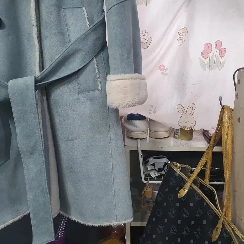 [BUNJANG] Olive Des Olive Faux Fur Belted Coat / 올리브데올리브   폭스퍼    인조가죽 무스탕 벨티드  코트