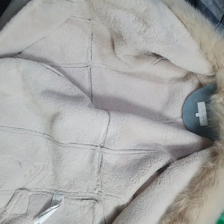 [BUNJANG] Olive Des Olive Faux Fur Belted Coat / 올리브데올리브   폭스퍼    인조가죽 무스탕 벨티드  코트