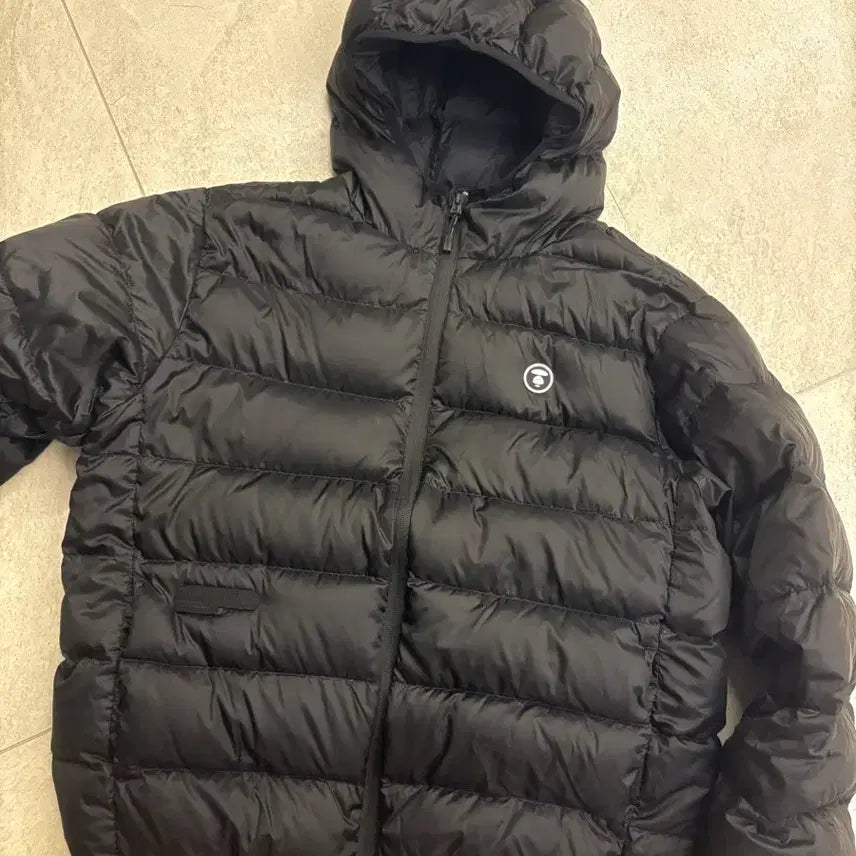 [SOLD OUT] 에이프 경량패딩m 매물x