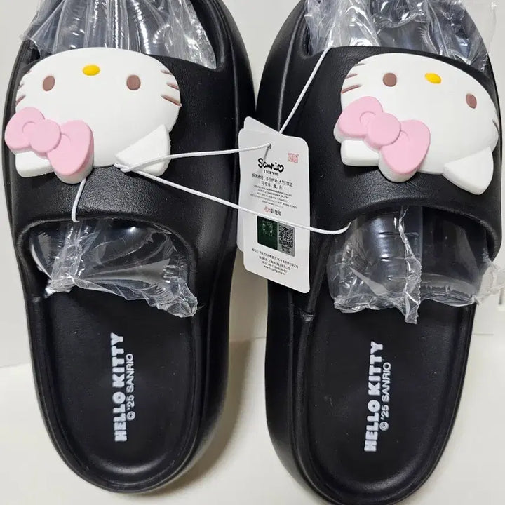[SOLD OUT] 헬로키티 블랙 통굽 슬리퍼 250mm(235~240추천)